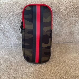 HAUTE SHORE Camouflage,Red and Black Stripe Case